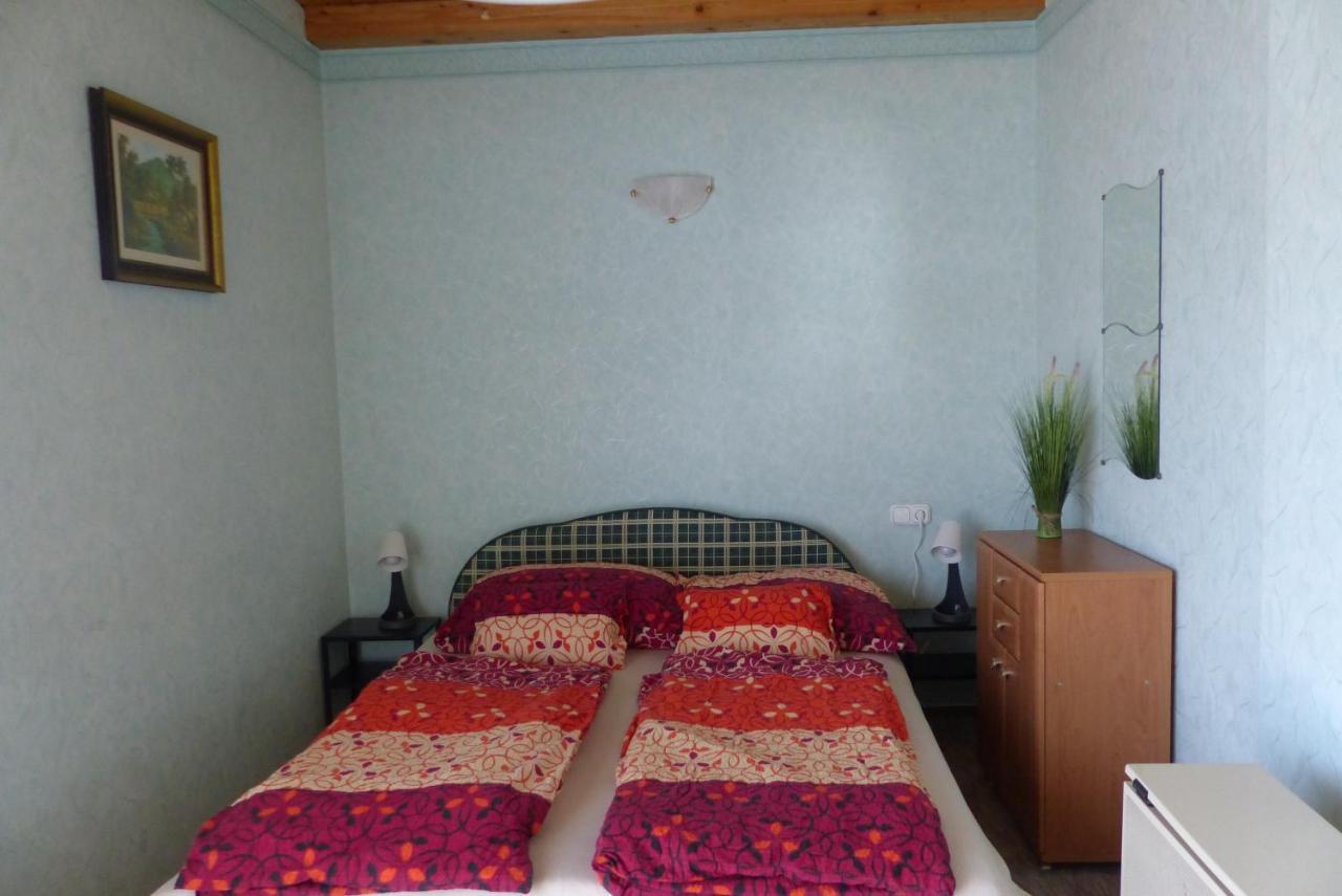 Orwa Apartmanok - Fenyofa Koez ซาลาคาโรส ภายนอก รูปภาพ