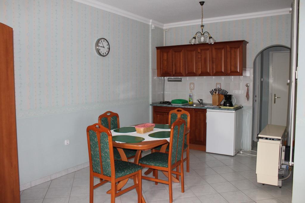 Orwa Apartmanok - Fenyofa Koez ซาลาคาโรส ภายนอก รูปภาพ