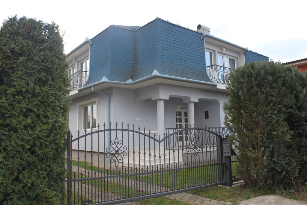 Orwa Apartmanok - Fenyofa Koez ซาลาคาโรส ภายนอก รูปภาพ