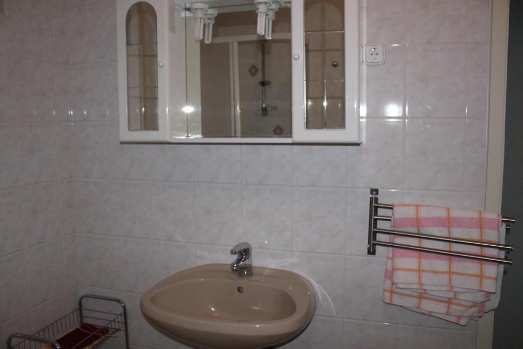 Orwa Apartmanok - Fenyofa Koez ซาลาคาโรส ห้อง รูปภาพ